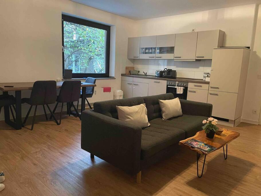 Zentrale Wohnung Direkt Am Hauptbahnhof - Bismarck Düsseldorf Exteriör bild