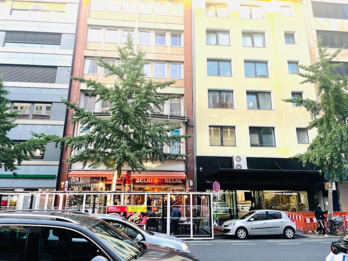 Zentrale Wohnung Direkt Am Hauptbahnhof - Bismarck Düsseldorf Exteriör bild