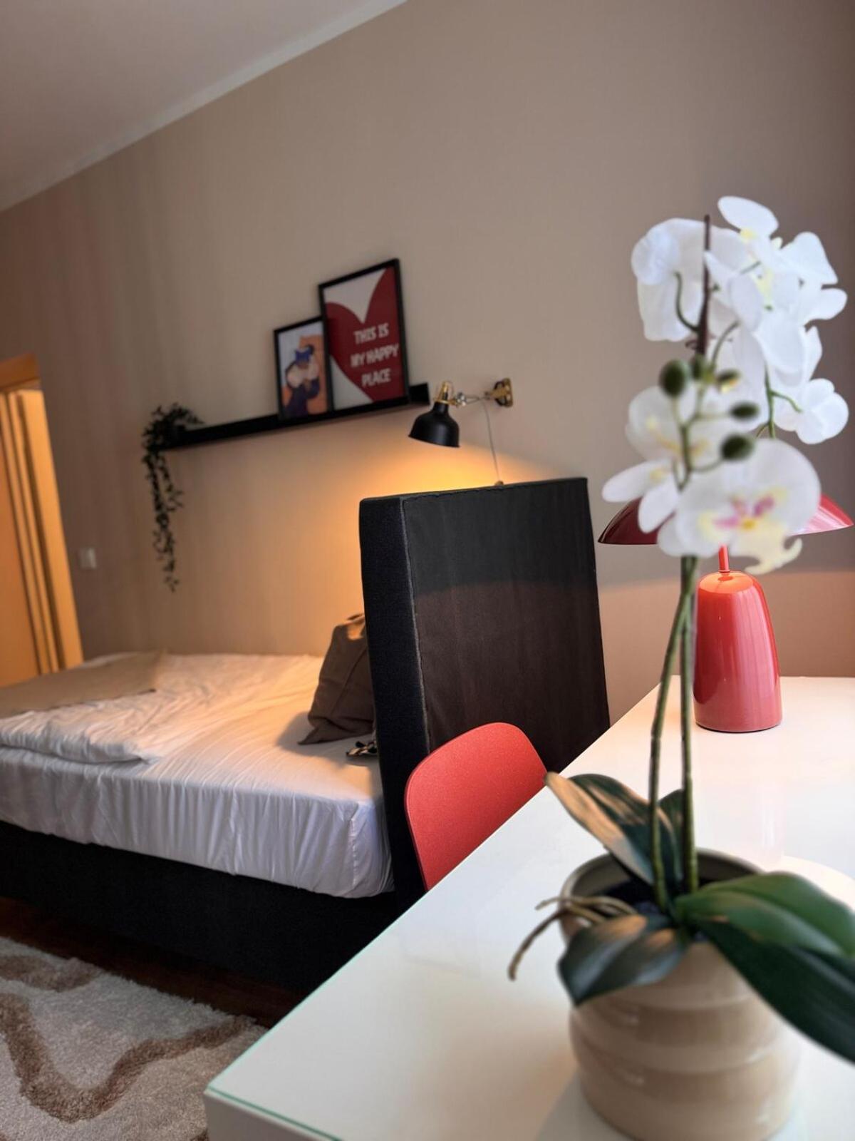 Zentrale Wohnung Direkt Am Hauptbahnhof - Bismarck Düsseldorf Exteriör bild