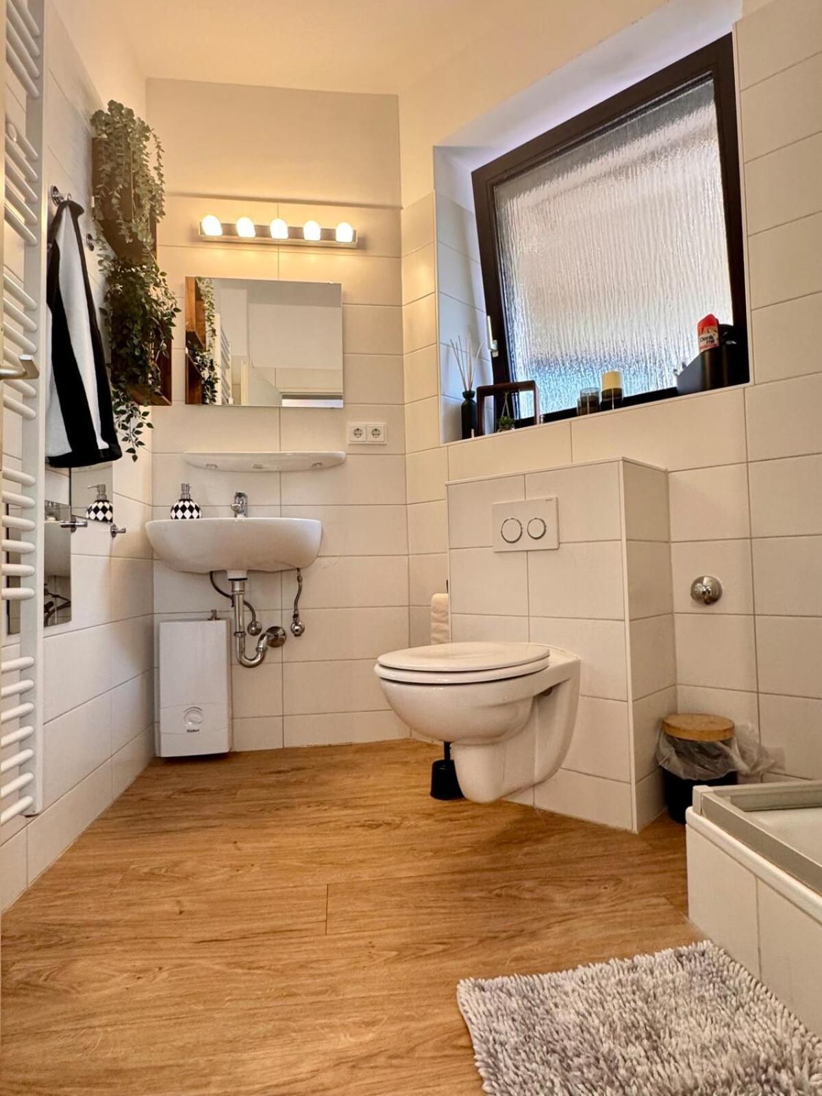 Zentrale Wohnung Direkt Am Hauptbahnhof - Bismarck Düsseldorf Exteriör bild