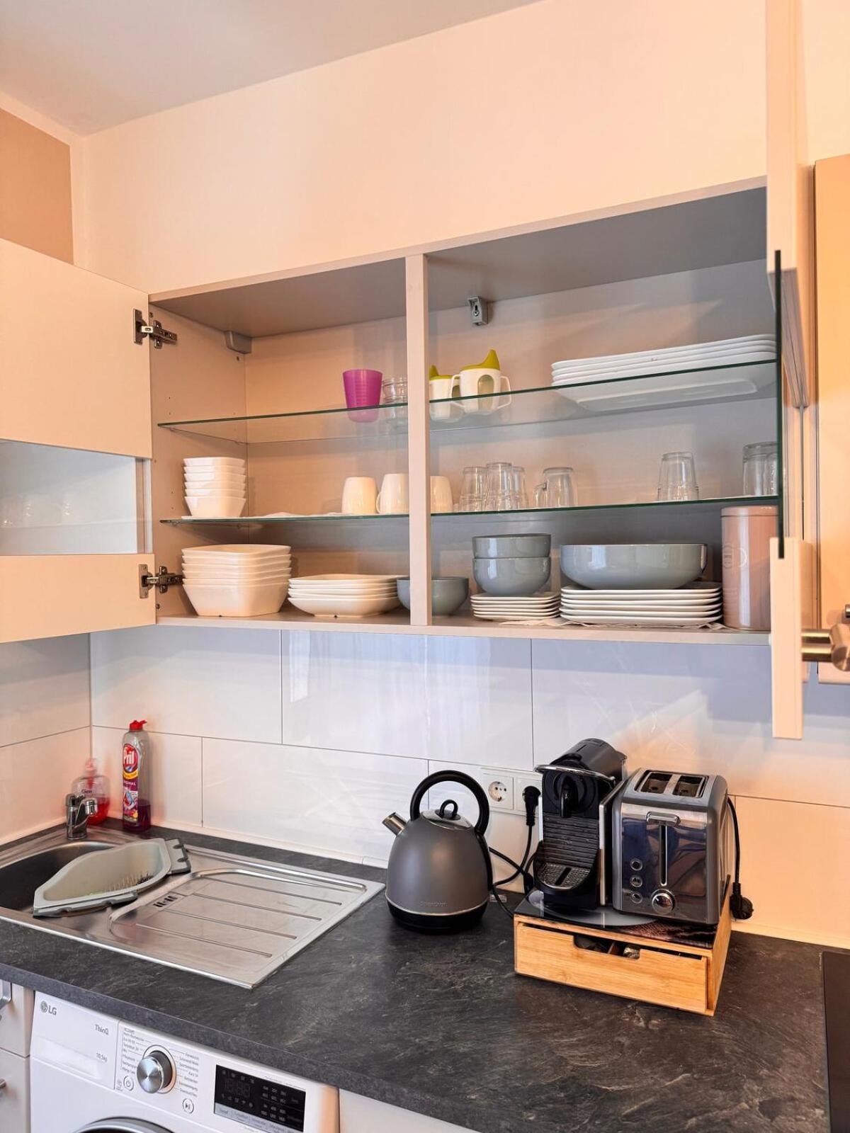 Zentrale Wohnung Direkt Am Hauptbahnhof - Bismarck Düsseldorf Exteriör bild