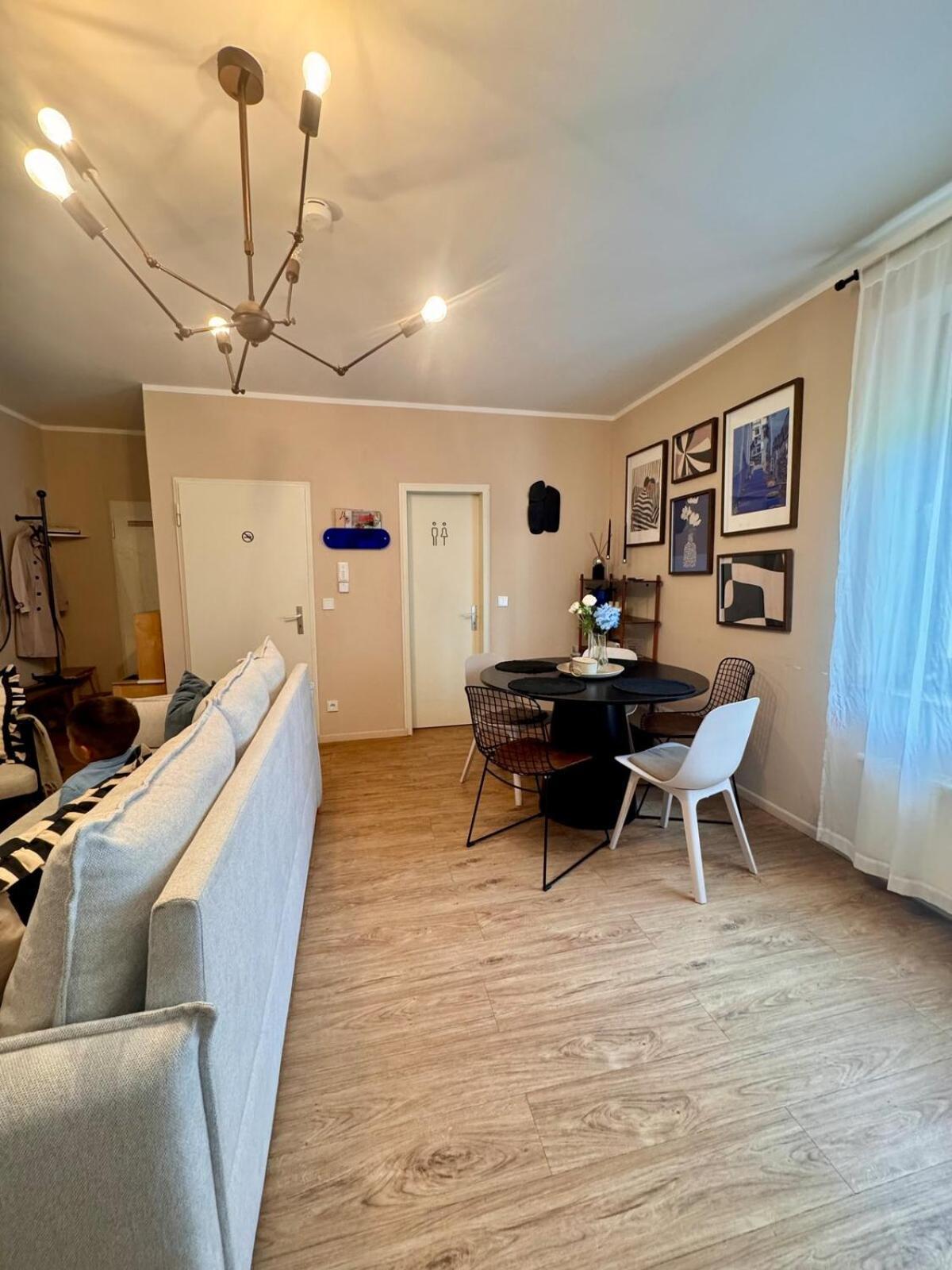 Zentrale Wohnung Direkt Am Hauptbahnhof - Bismarck Düsseldorf Exteriör bild